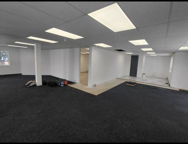 235M² OFFICE TO LET IN BRYANSTON